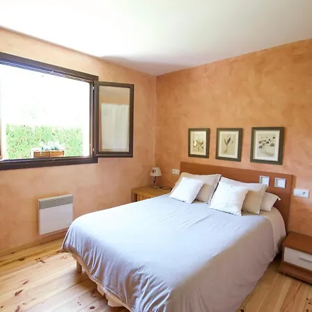 Apartamento Con Jardin Apartment *